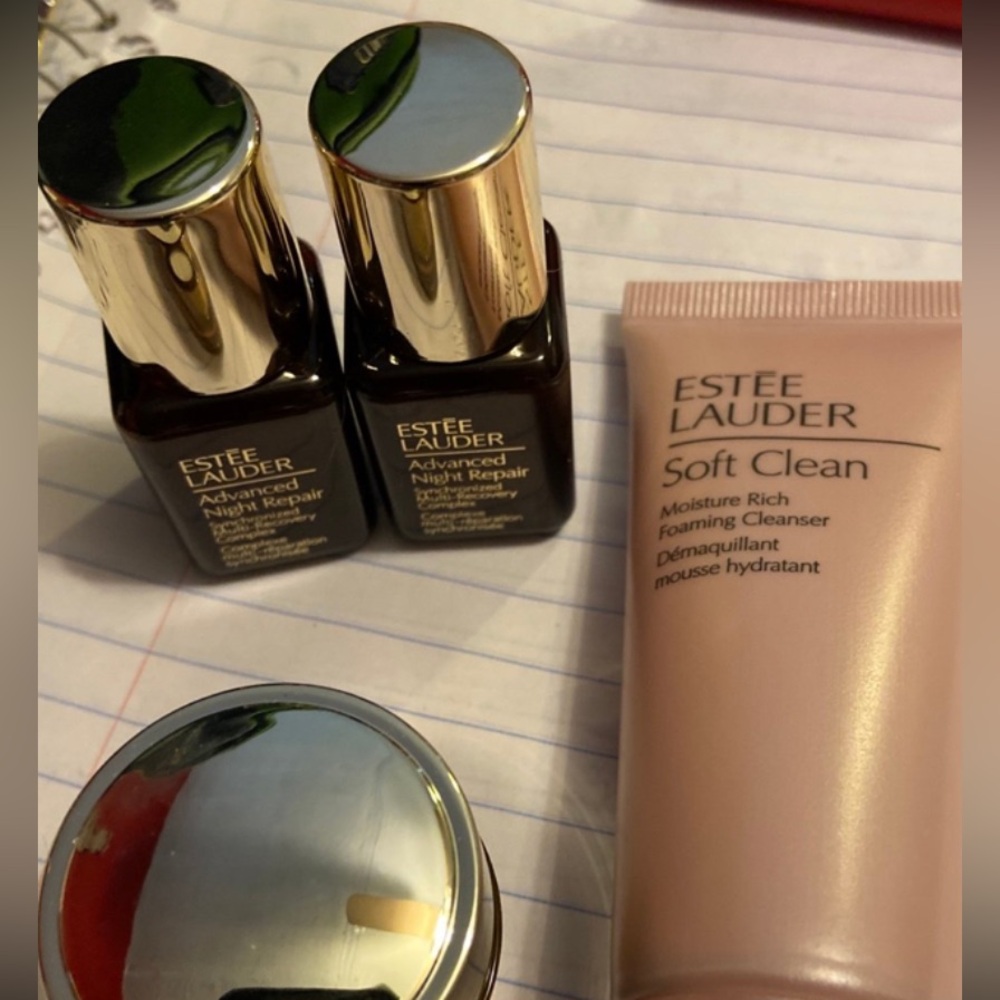 Bundle of Estée Lauder products brand new